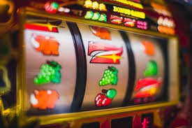 Aplikasi mobile opototo menampilkan studio live-dealer, pasar sportsbook, dan opsi pembayaran lokal